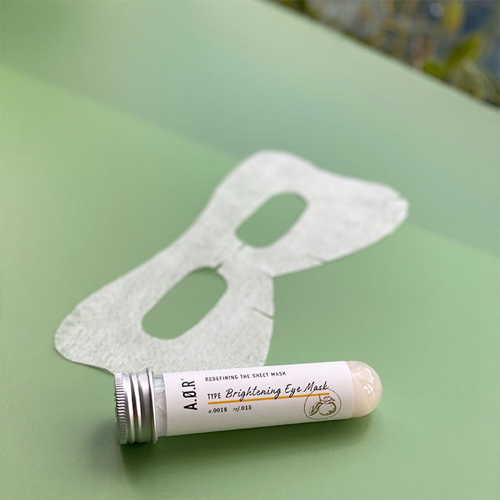 BRIGHTENING EYE MASK