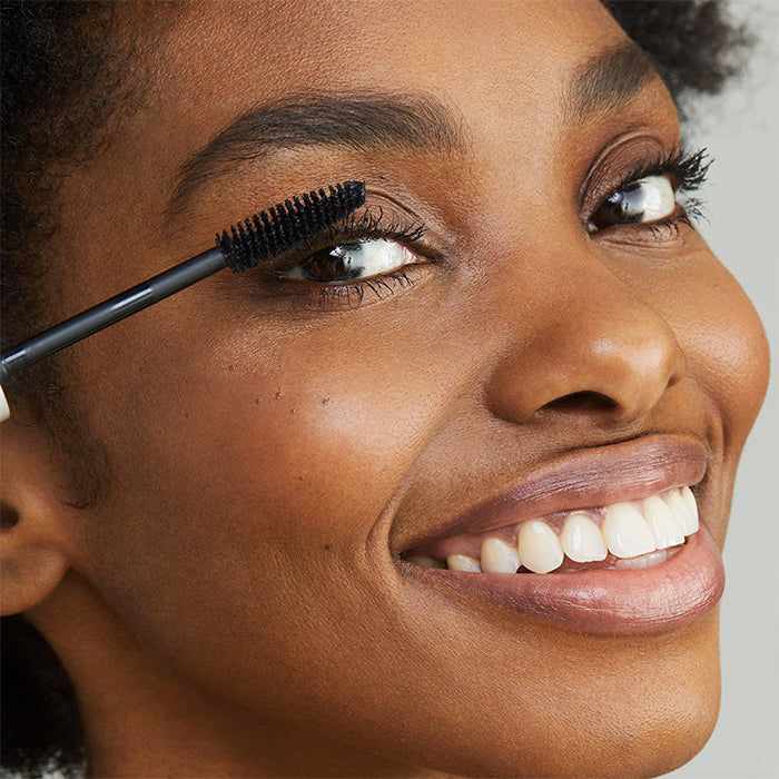 STRAIGHT UP VOLUMIZING PEPTIDE MASCARA